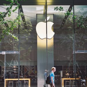 Apple logo in Beijing